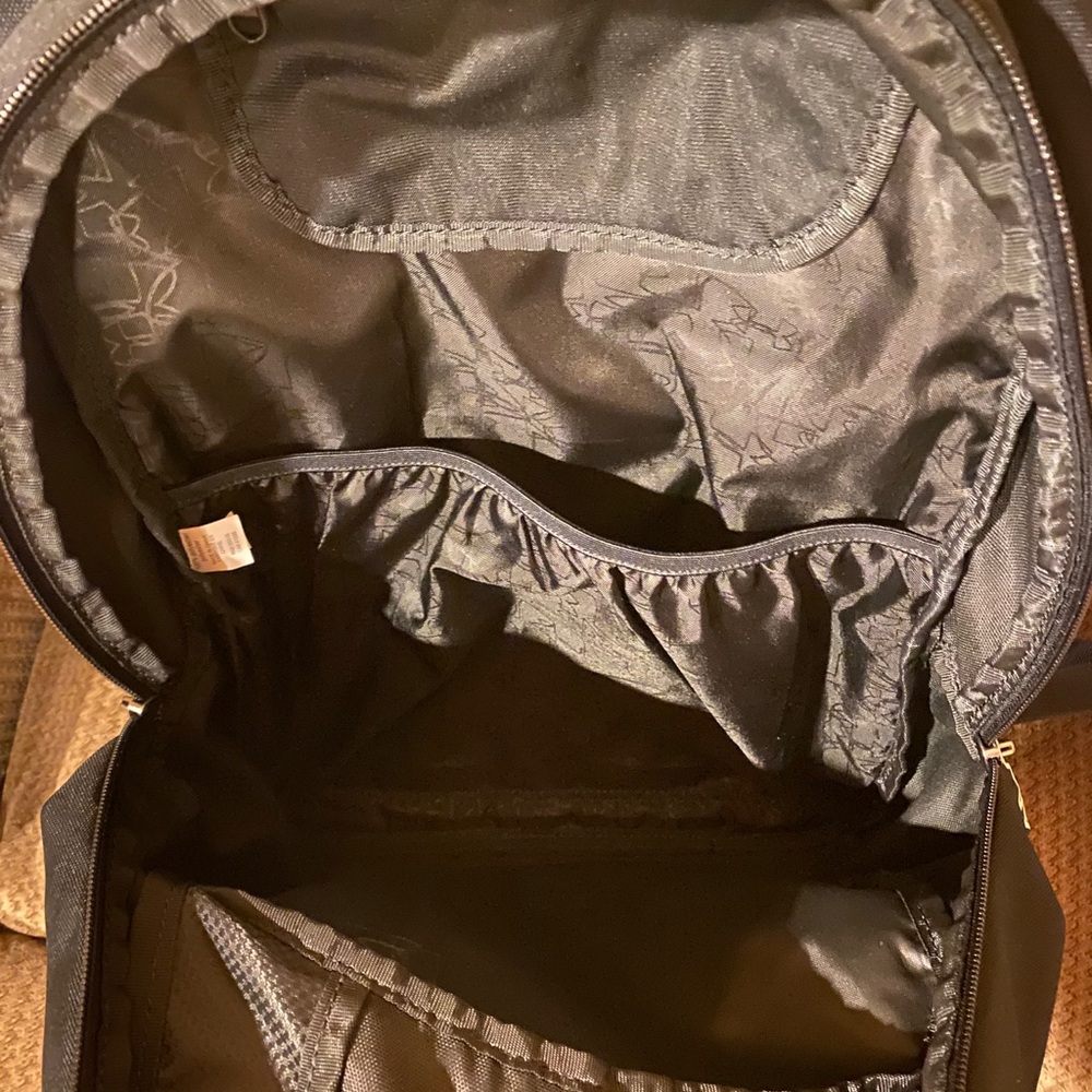 Under-Armour Backpack - Picture 2 of 3